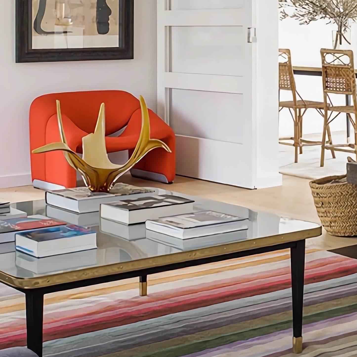 Table basse Collection Julieta Style Mid-Century avec détails en laiton