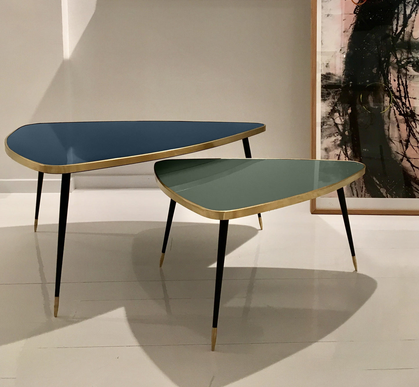 Table Twist Vintage Différentes hauteurs et finitions Miroir ou Stratifié Brillant