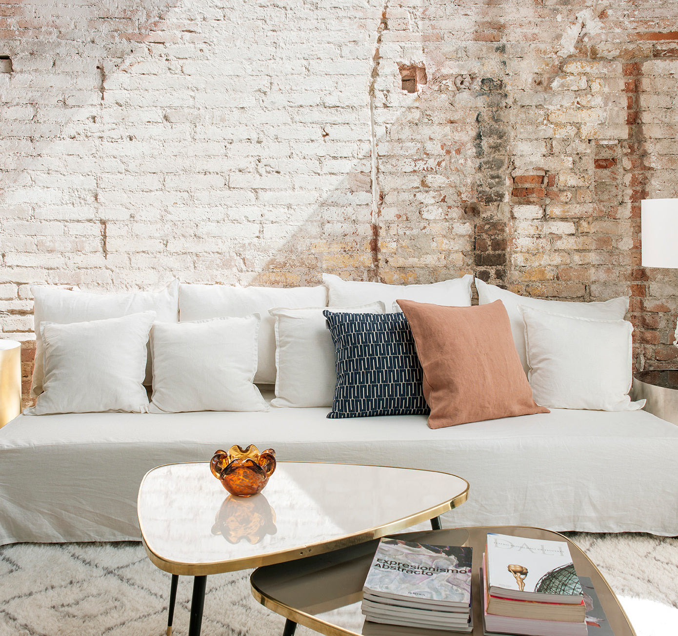 Table Twist Vintage Différentes hauteurs et finitions Miroir ou Stratifié Brillant