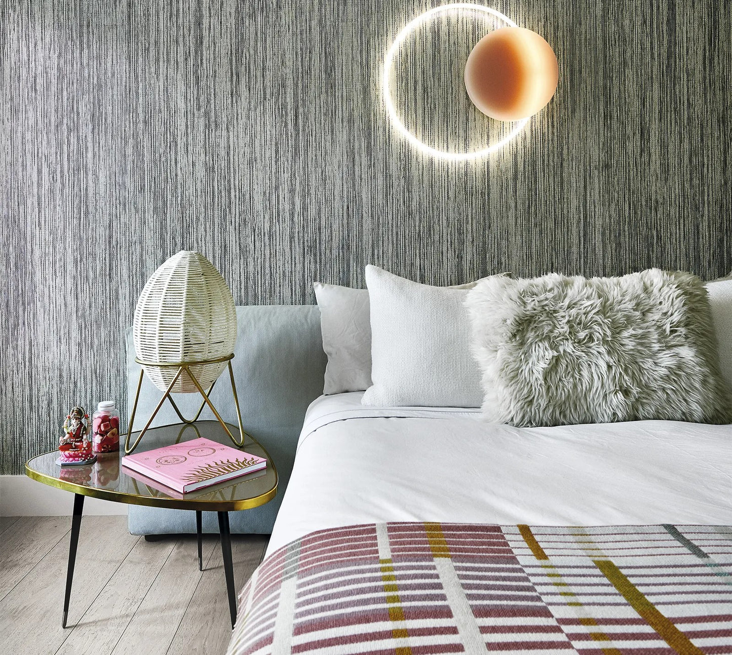 Table Twist Vintage Différentes hauteurs et finitions Miroir ou Stratifié Brillant