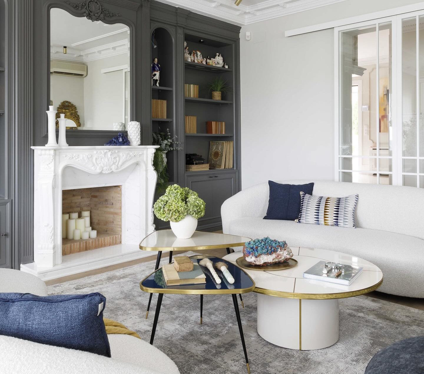 Table Twist Vintage Différentes hauteurs et finitions Miroir ou Stratifié Brillant