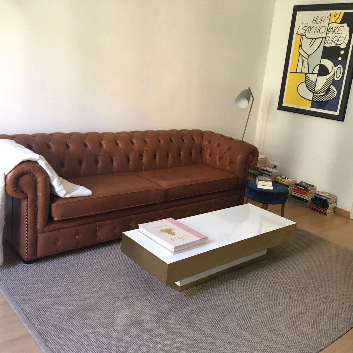 Table basse Malibu Stratifié brillant et laiton Inspiration années 70