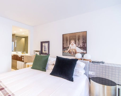 Table Luna Fusion Design Circulaire Combiné Laiton/Acier aux Couleurs Vives