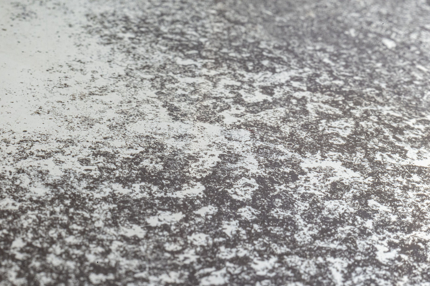 Miroir Prusse de style classique avec cadre en laiton personnalisable