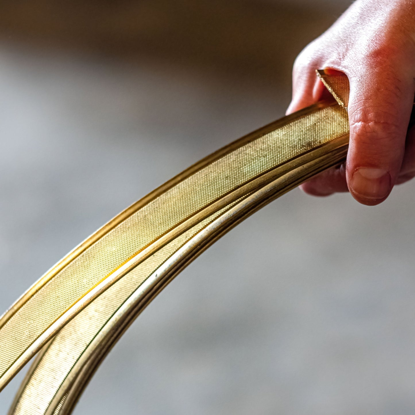 Table Ronde Julieta, Piédestal Brillant et base en Métal