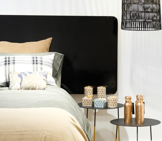 Tête de lit Julieta personnalisée, Mid-Century, détails en laiton