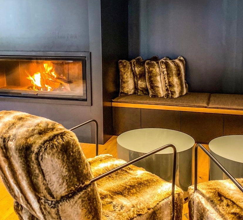 Ensemble de tables de lune cylindriques en haute brillance colorée polyvalente sur mesure