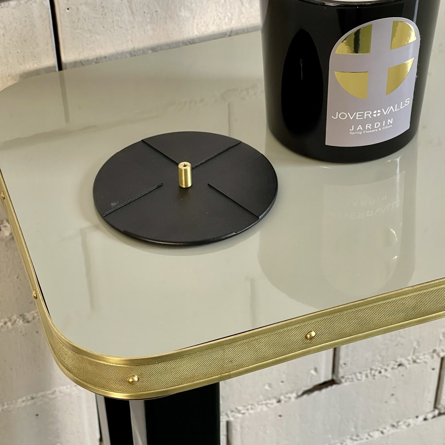 Coiffeuse Julieta avec détails en laiton d'inspiration 50's Personnalisable