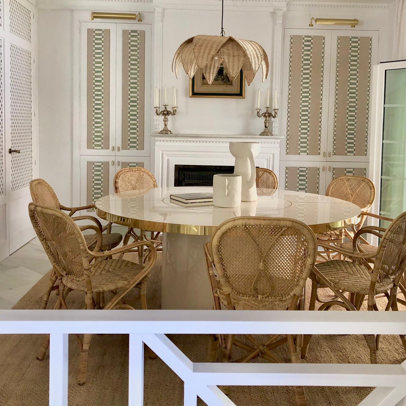 Mesa Malibú Redonda con Marquetería en Latón o Acero Customizable en Acabados y Dimensiones