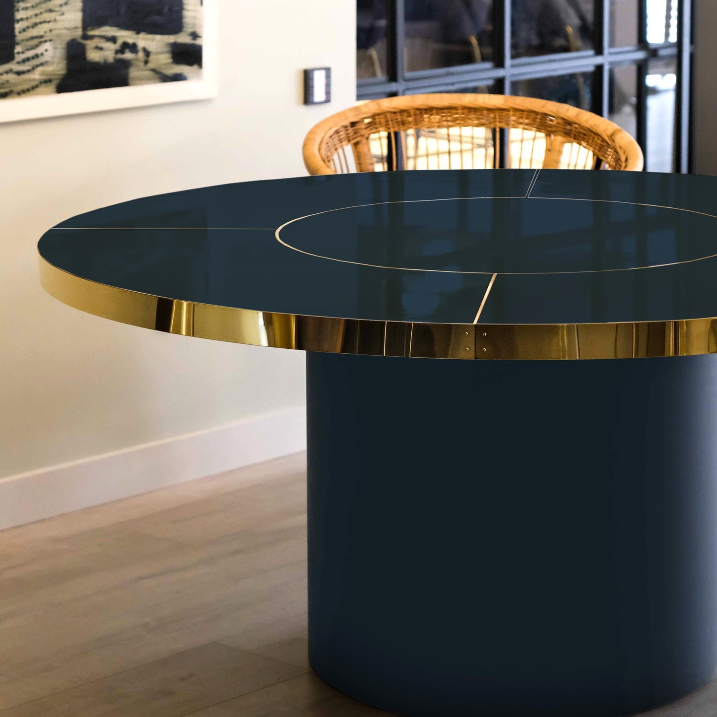 Mesa Malibú Redonda con Marquetería en Latón o Acero Customizable en Acabados y Dimensiones