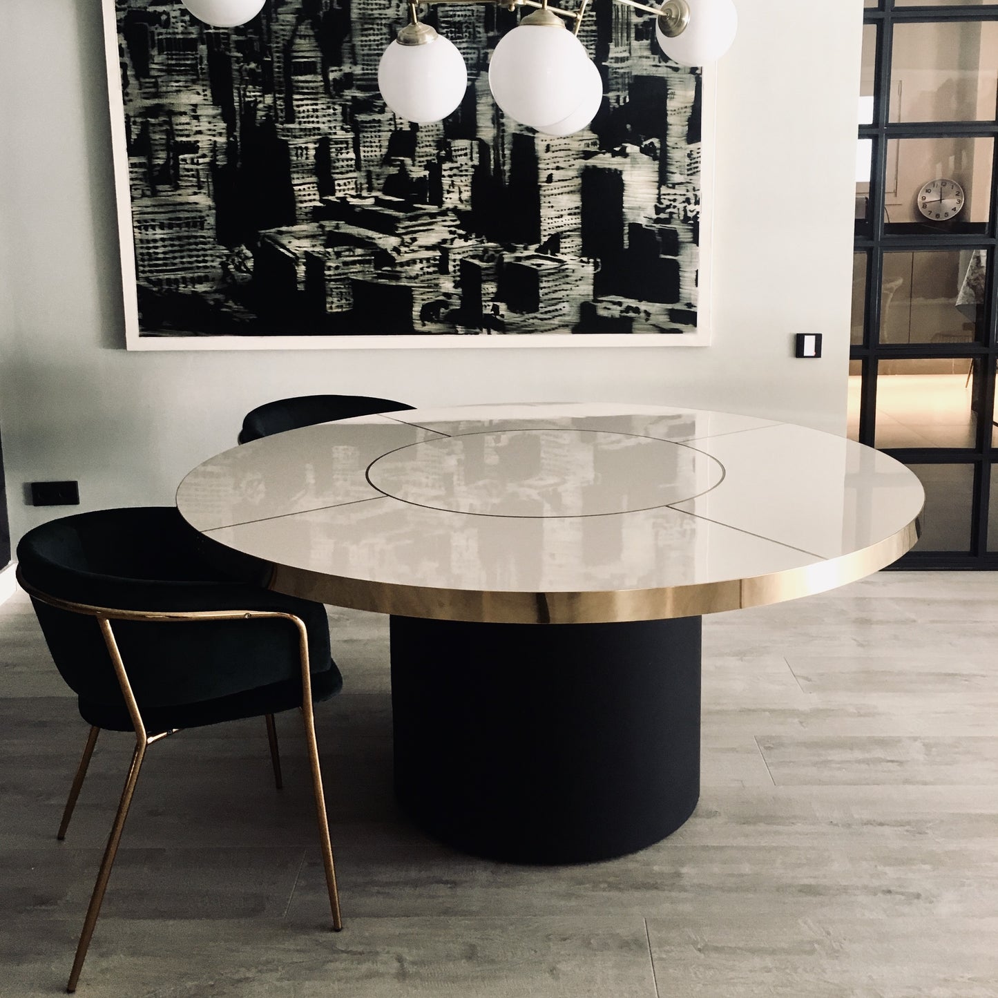 Mesa Malibú Redonda con Marquetería en Latón o Acero Customizable en Acabados y Dimensiones