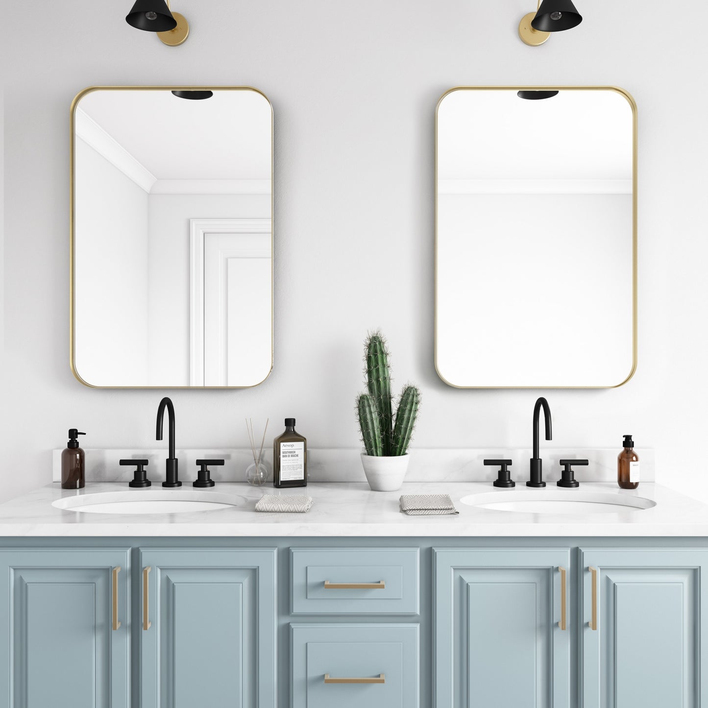 Miroir rectangulaire classique contemporain avec cadre en laiton ou en acier