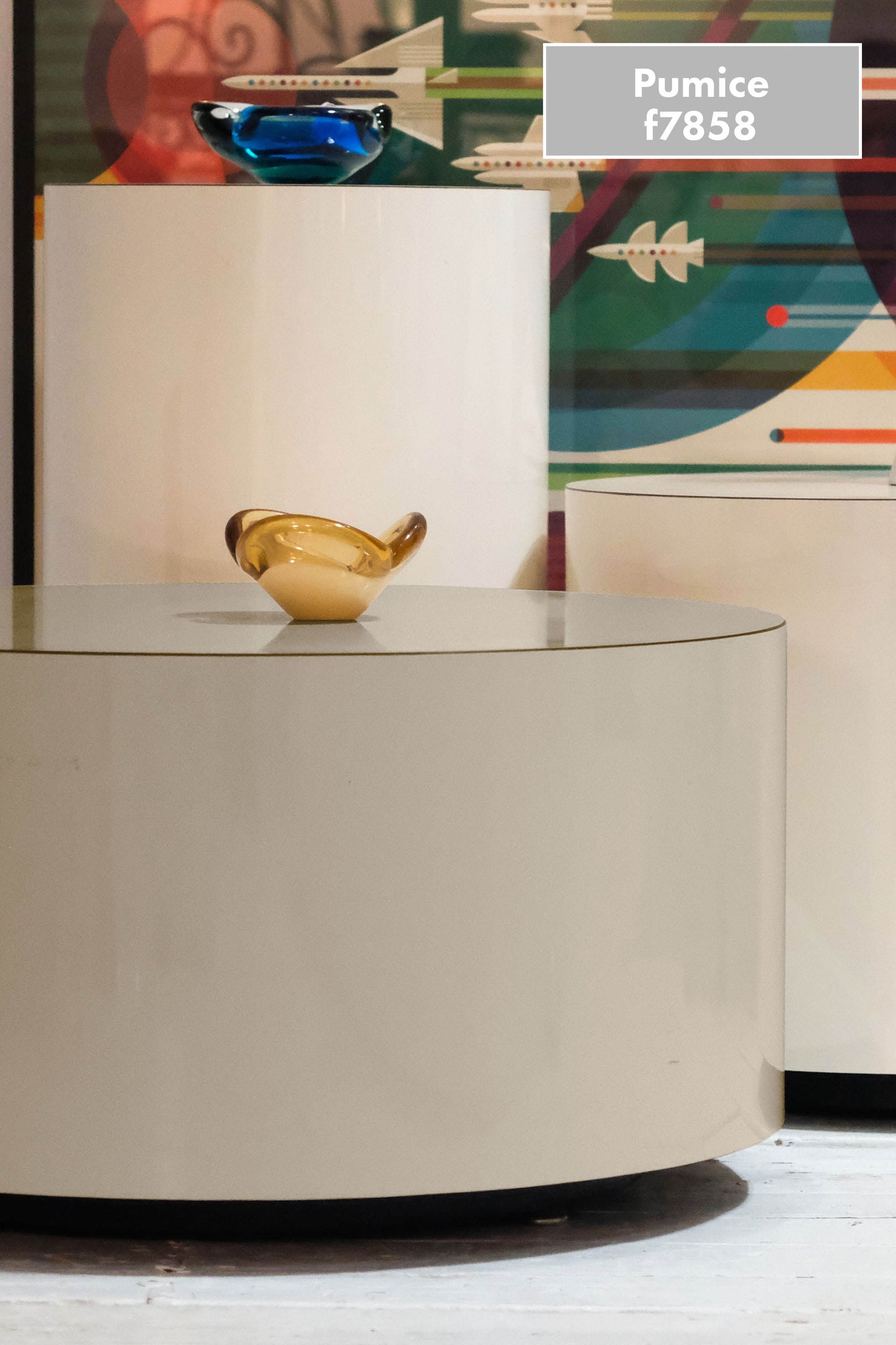 Ensemble de tables de lune cylindriques en haute brillance colorée polyvalente sur mesure