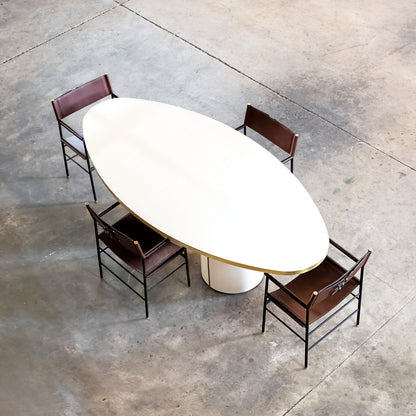 Malibú Oval Dinning Table Vintage-Inspired with Pedestal, Customizable & Handcrafted