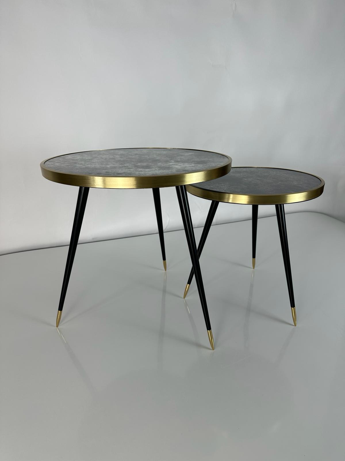 Table ronde Twist Retro Différentes hauteurs et finitions Miroir ou Stratifié brillant