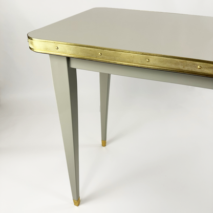 Julieta Vanity Table with Retro 50's Inspired Design, Fully Customizable